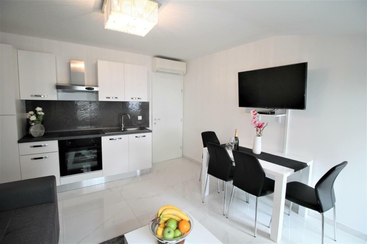 Arbel Apartments Poreč Exteriör bild